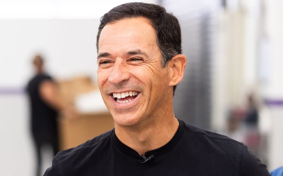 Helio Castroneves pronto para a prova do fim de semana (Foto: Rafael Gagliano/Audace)