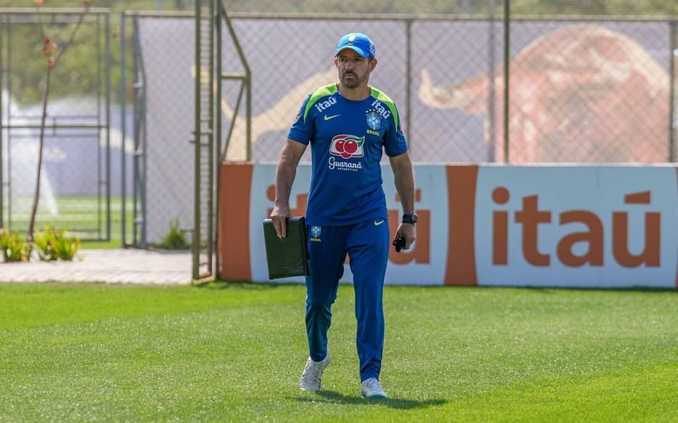 Ramon Menezes é o técnico da Seleção Sub-20 (Foto: Divulgação/CBF)