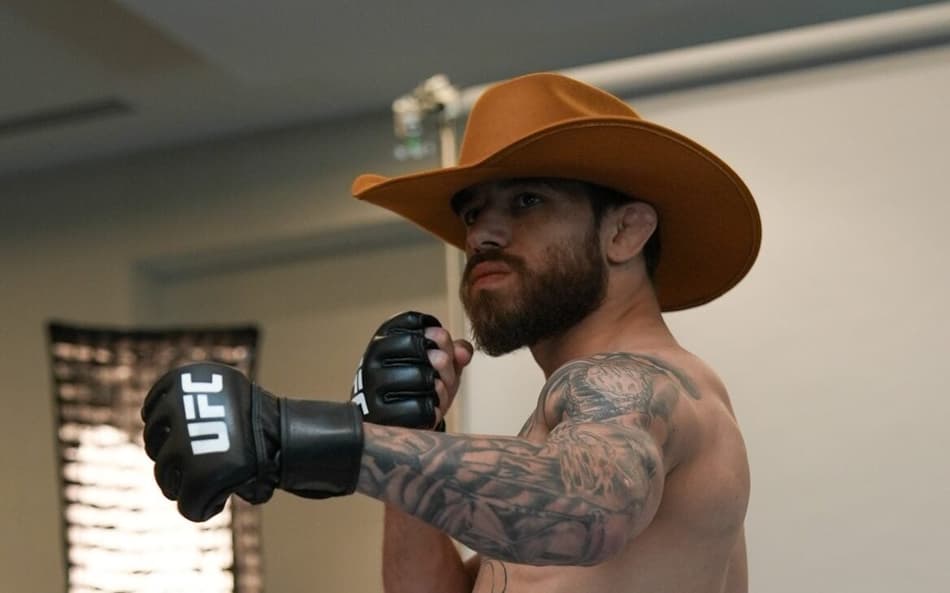 Jean Silva prometeu nocaute sobre Diego Lopes no Noche UFC (Foto: Reprodução Instagram UFC)