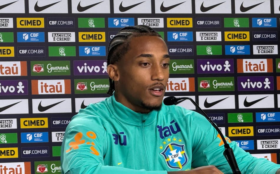 João Pedro, durante coletiva na Granja Comary, em Teresópolis