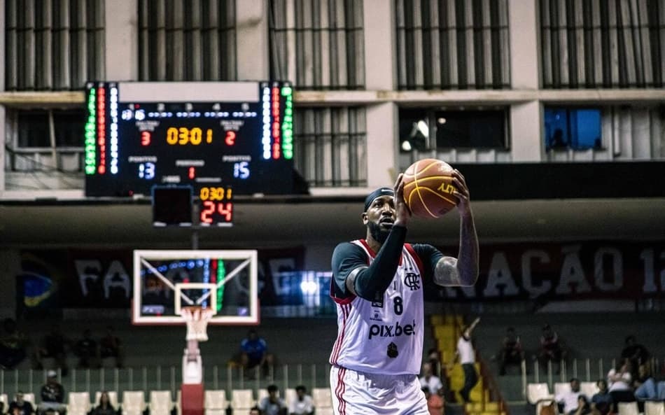 Clube mineiro contrata ex-Flamengo após uma temporada no NBB