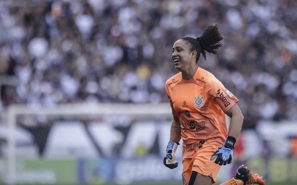 Lelê, do Corinthians, comemora vitória do Timão. (Staff Images/CBF)
