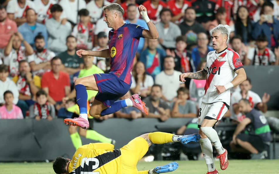 FBL-ESP-LIGA-RAYO VALLECANO-BARCELONA