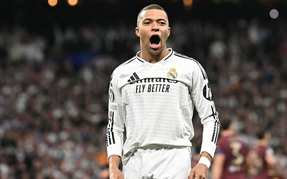 Mbappé comemora gol em Real Madrid x City