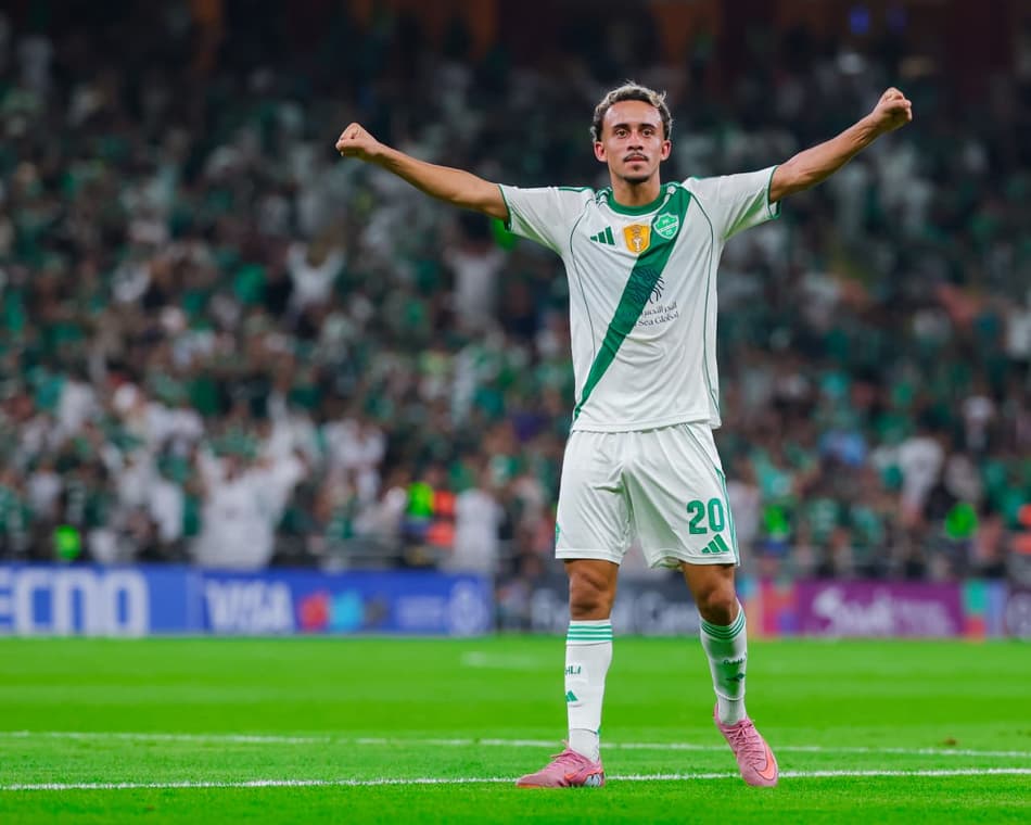 Matheus Gonçalves em ação pelo Al-Ahli (Foto: Talal Alfandi / Al-Ahli)