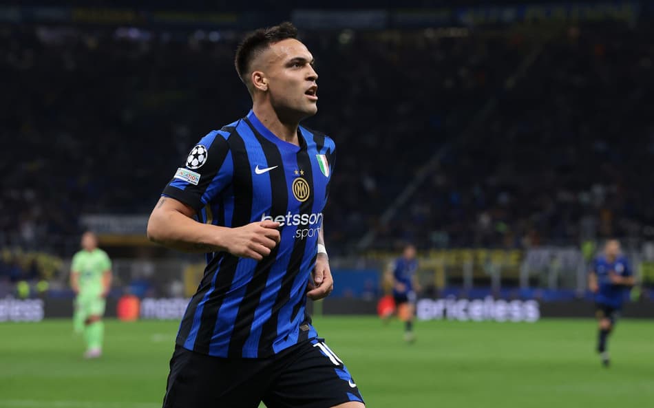 Lautaro Martínez comemora gol marcado contra o Urawa Reds (Foto: Buda Mendes/Getty Images via AFP)