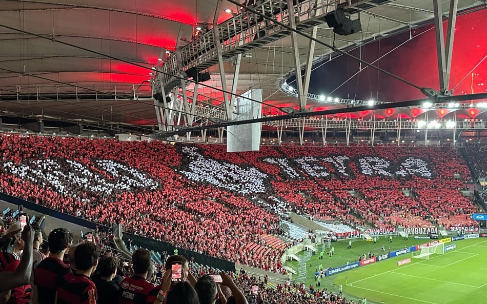Mosaico da torcida do Flamengo contra o Central Córdoba