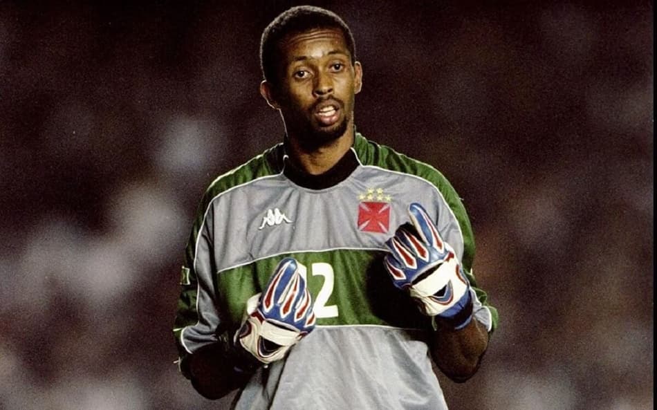 Por onde anda Helton, ex-goleiro do Vasco?
