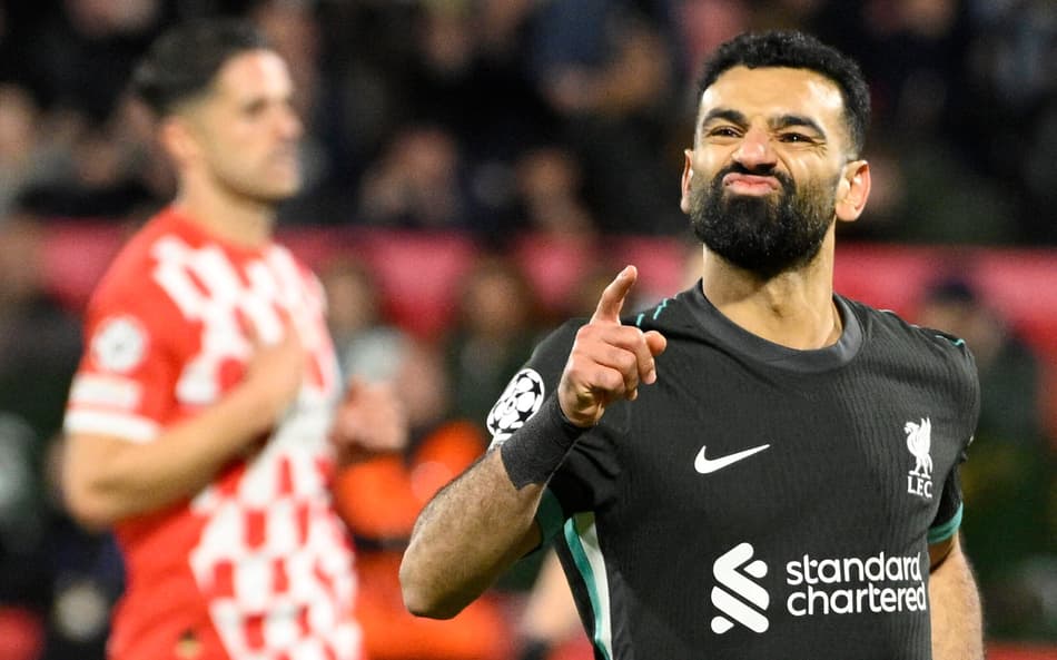 Salah comemora gol pelo Liverpool contra o Girona (Foto: Josep Lago/AFP)