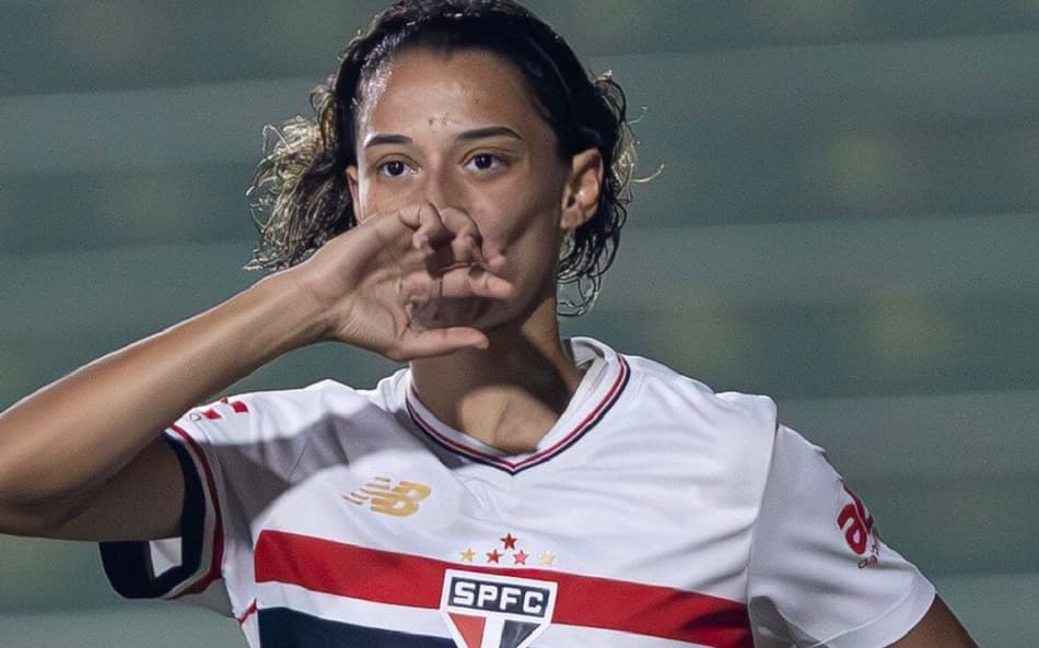 Serrana comemora gol pelo São Paulo. (Rebeca Reis/Agência Paulistão)