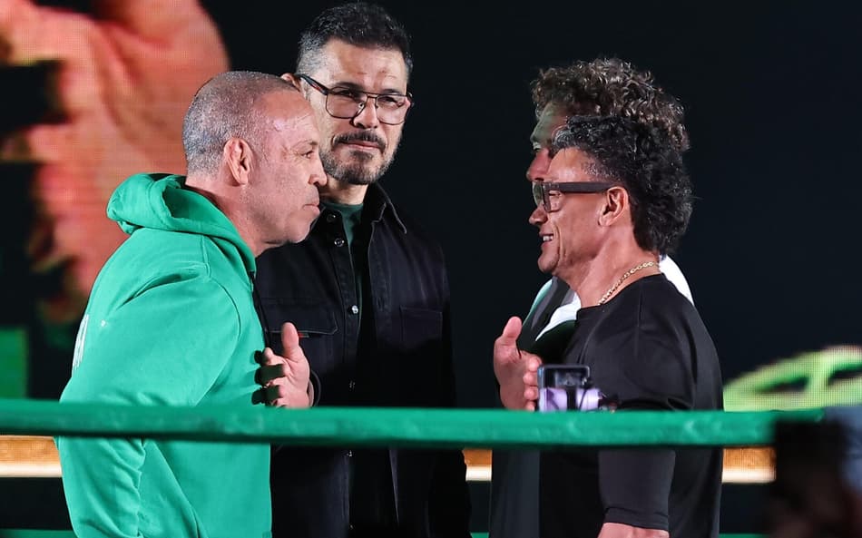 Wanderlei e Popó durante encarada pré-luta (Foto: William Lucas/Inovafoto)