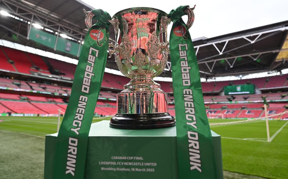 Troféu da Copa da Liga Inglesa 2024/2025