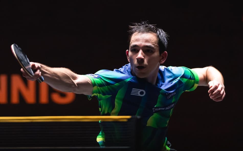 Hugo Calderano na vitória sobre o anfitrião Zhou Qihao no China Smash (Divulgação/WTT)