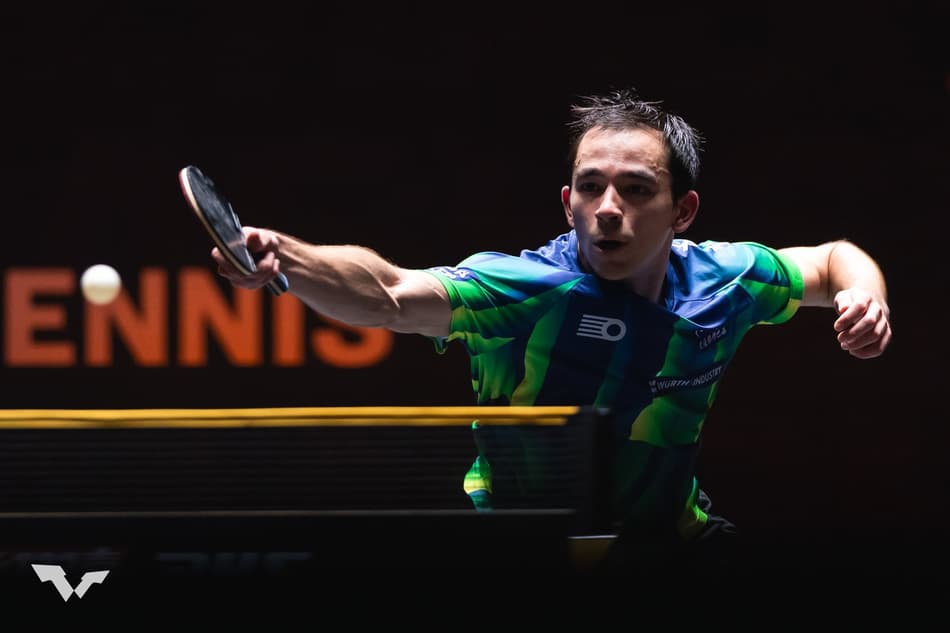 Hugo Calderano na vitória sobre o anfitrião Zhou Qihao no China Smash (Divulgação/WTT)