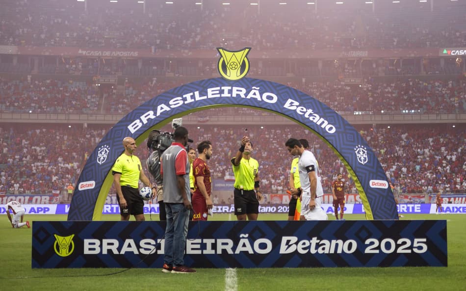 Brasileirão 2025 Bahia x Fluminense Campeonato Brasileiro Fonte Nova