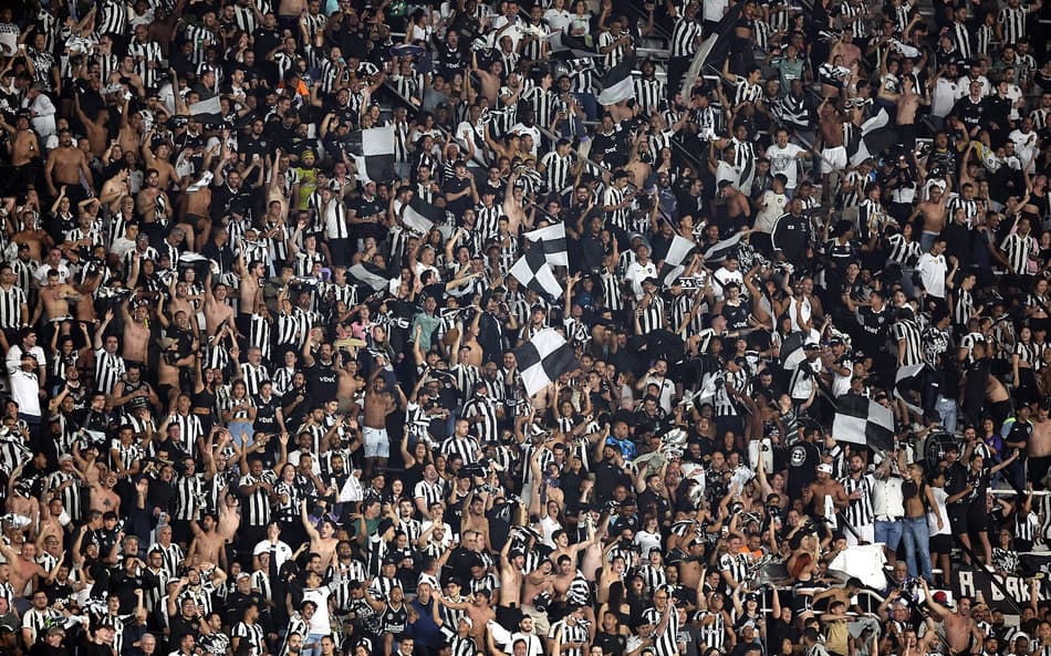 Torcida do Botafogo no Nilton Santos (Foto: Vítor Silva/Botafogo)