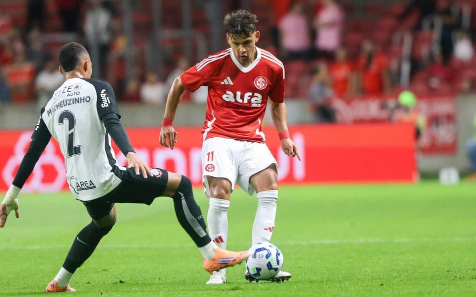 Óscar Romero, Internacional, e Matheuzinho, Corinthians