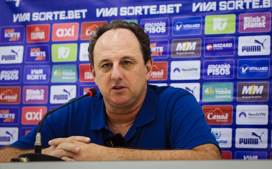 Rogério Ceni em entrevista coletiva depois da derrota para o Botafogo (Foto: Letícia Martins / EC Bahia)