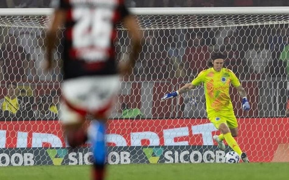 Goleiro Cássio, do Cruzeiro, no jogo contra o Flamengo (Foto: Thaís Magalhães/Cruzeiro)
