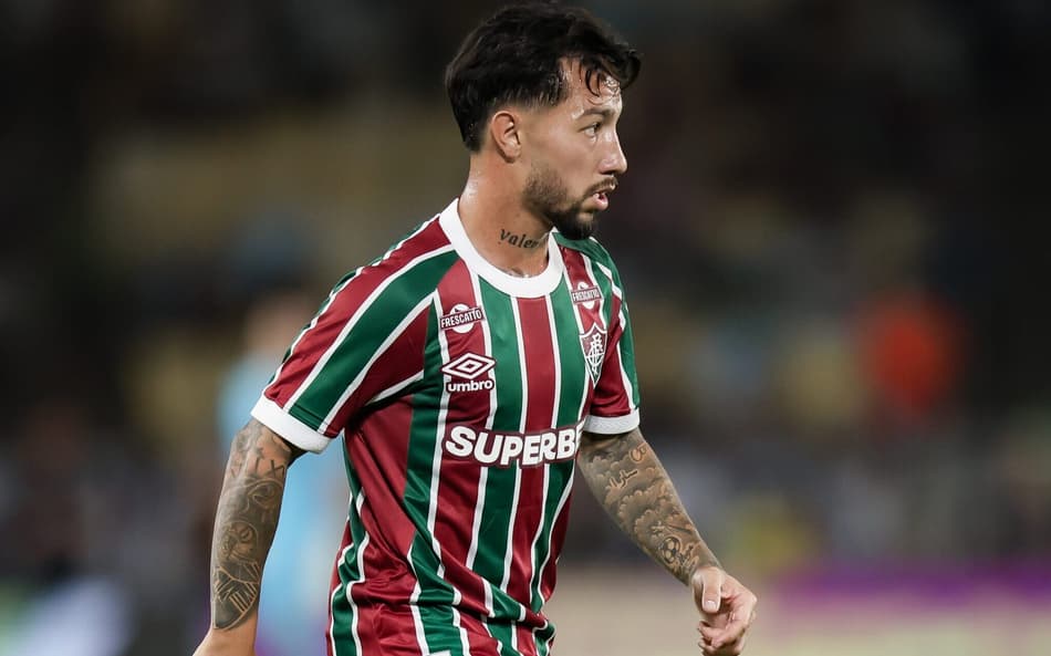 Lucho Acosta em ação pelo Fluminense (FOTO: MARCELO GONÇALVES / FLUMINENSE F.C.)