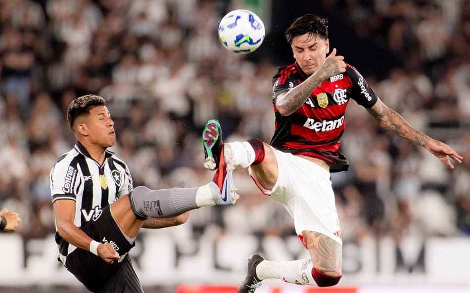 Pulgar durante Flamengo x Botafogo no Estádio Nilton Santos (Foto: Adriano Fontes/Flamengo)