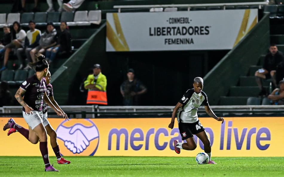 Jhonson durante Corinthians x Ferroviária. (Foto: Staff Images Woman/CONMEBOL)