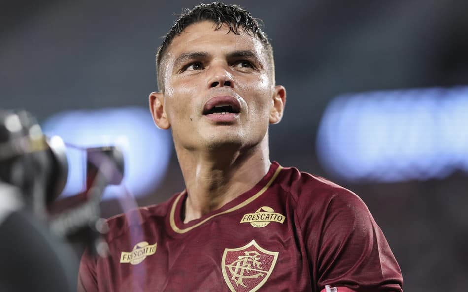 Thiago Silva comemora seu gol no jogo do Fluminense contra o Juventude no Maracanã