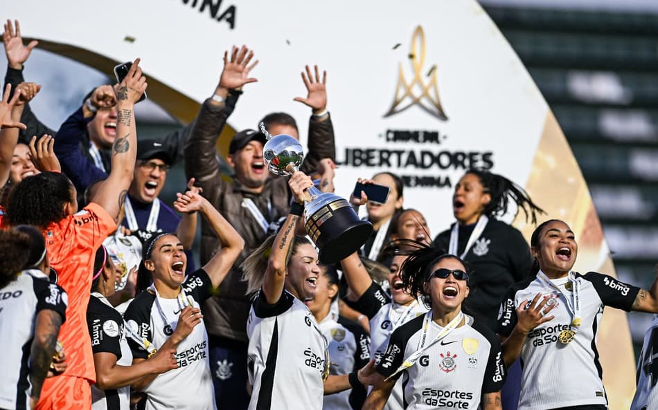 Corinthians comemora Libertadores Feminina 2025 e vaga no Mundial de Clubes. (Foto: Staff Images Woman/CONMEBOL)