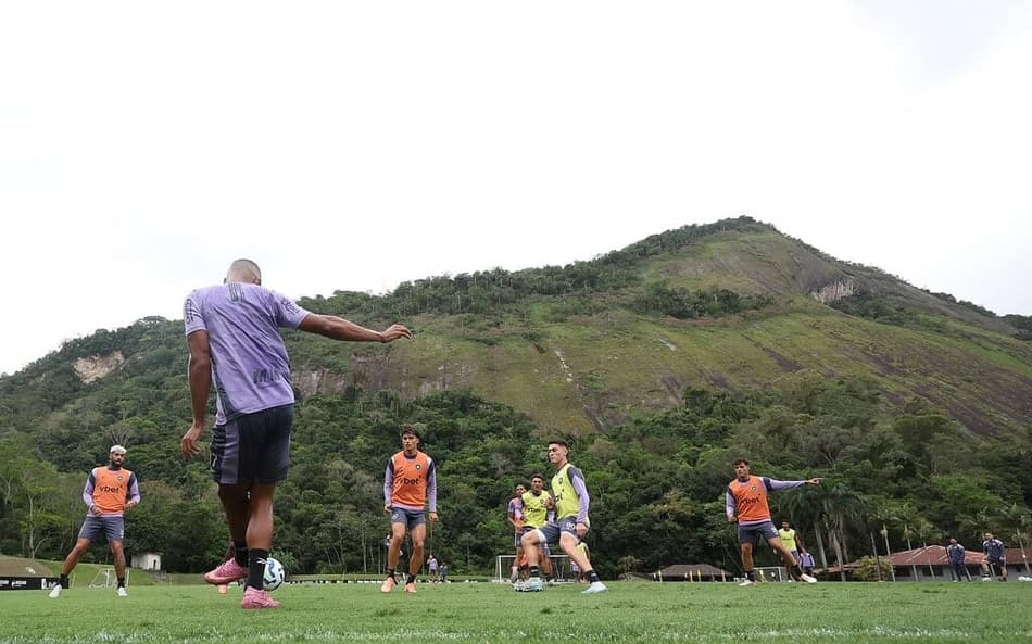 Botafogo em treino no CT Lonier (Foto: Vítor Silva/Botafogo)