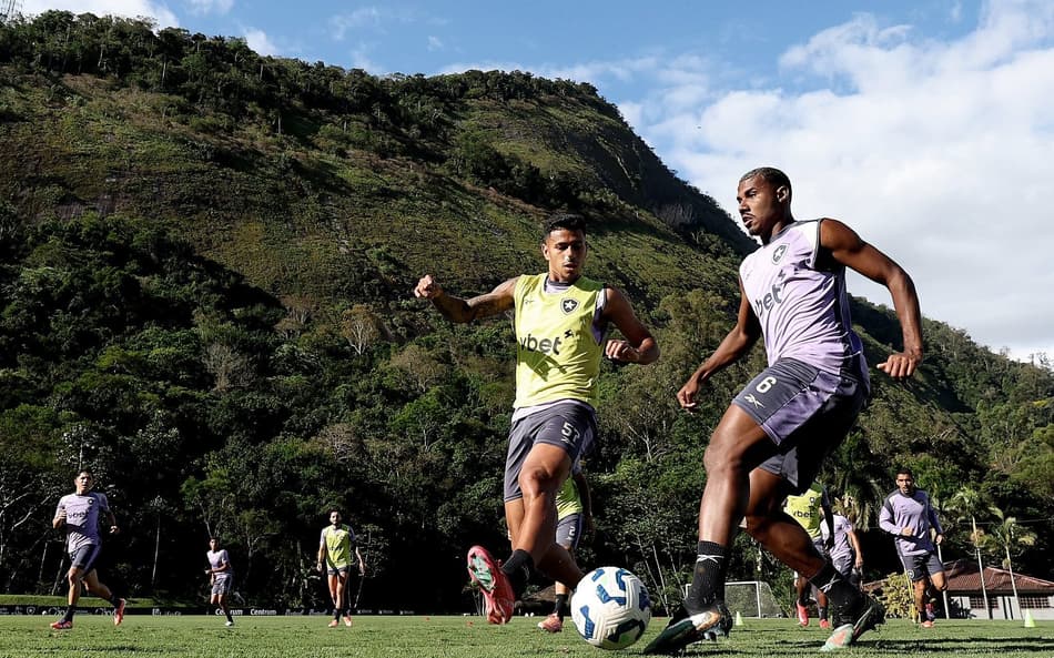 Botafogo vai reavaliar trabalho para quarta-feira (Foto: Vítor Silva/Botafogo)