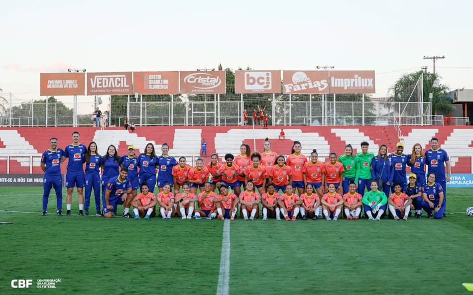 Seleção Feminina Sub-20 enfrenta México nesta quinta, no Estádio Onésio. Brasileiro Alvarenga (Foto: Rafael Ribeiro / CBF)