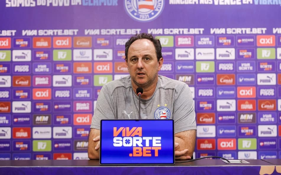 Rogério Ceni em entrevista coletiva depois da partida contra o Inter (Foto: Rafael Rodrigues / EC Bahia)