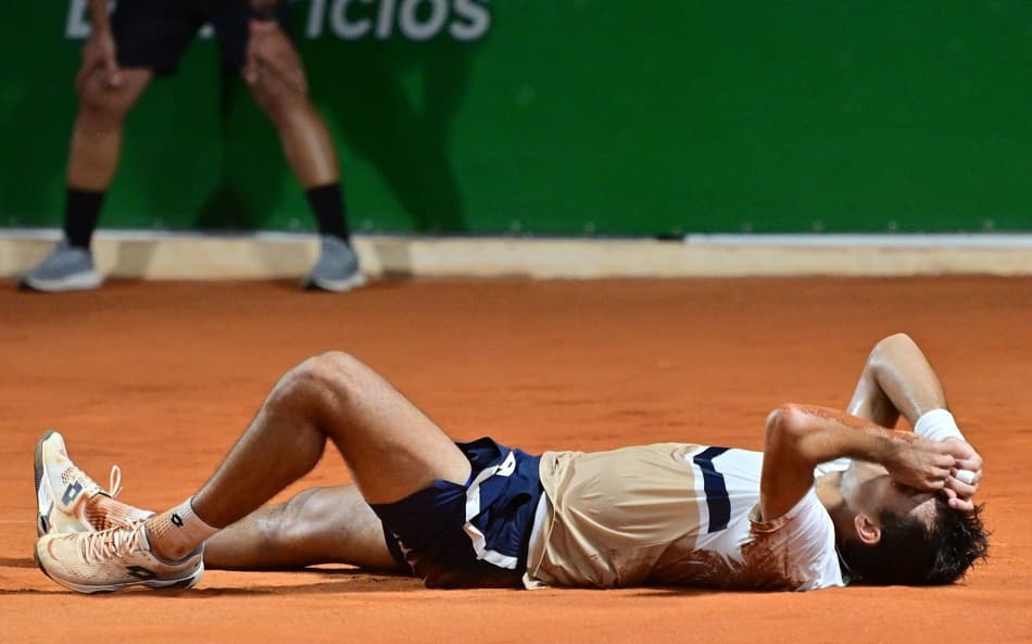 A emoção de Roman Burruchaga com o título do Costa do Sauípe Open (João Pires/Fotojump)