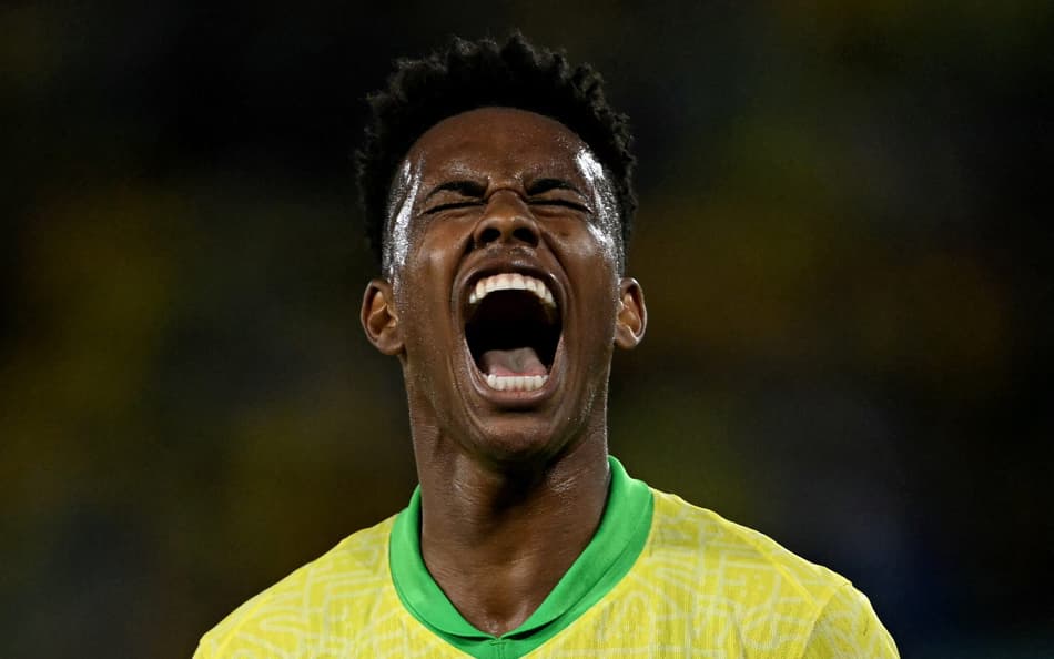 Estêvão comemora seu primeiro gol pela Seleção contra o Chile no Maracanã (Foto: Mauro PIMENTEL / AFP)