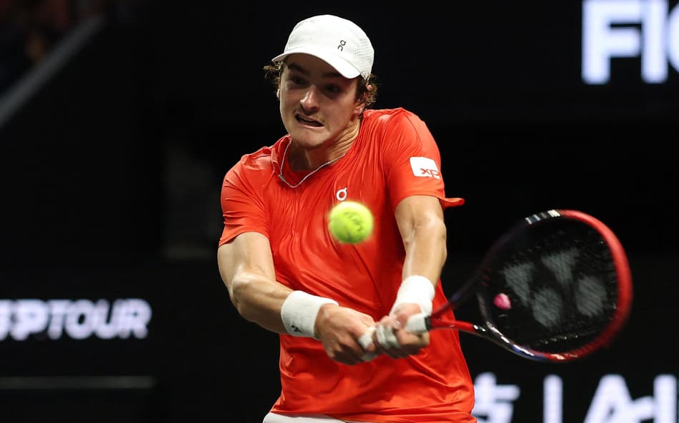 João Fonseca na vitória sobre Flavio Cobolli na Laver Cup (Foto: Ezra Shaw/Getty Images for Laver Cup/ AFP)