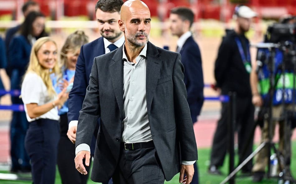 Pep Guardiola antes de Monaco x Manchester City (Foto: Frederic Dides / AFP)