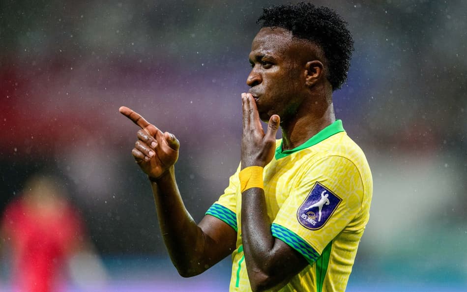 Vini Jr comemora gol do Brasil contra Coreia do Sul (ANTHONY WALLACE / AFP)