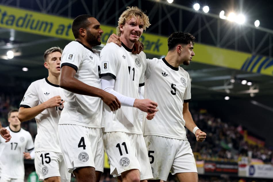 Nick Woltemade comemora gol da Alemanha diante da Irlanda do Norte (Foto: Paul Faith / AFP)