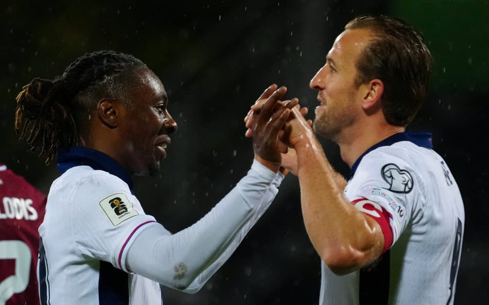 A Inglaterra se garantiu na Copa do Mundo após derrotar a Letônia por 5 a 0, pelas Eliminatórias Europeias à Copa do Mundo de 2026 (Foto: Gints Ivuskans / AFP)