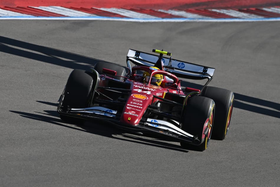 Lewis Hamilton no GP dos Estados Unidos (Foto: Rudy Carezzevoli/ Getty Images via AFP)