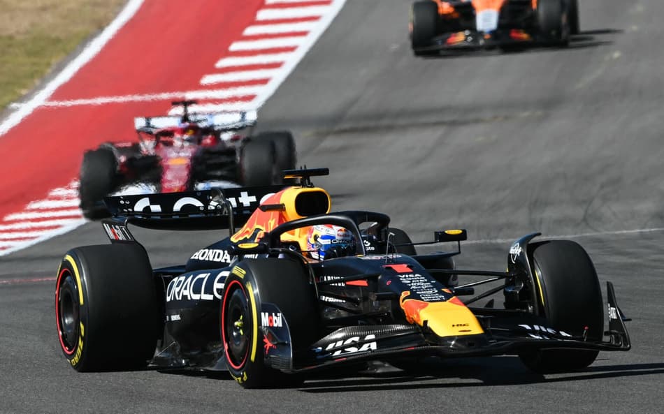 Max Verstappen durante a corrida do GP dos EUA de Fórmula 1 (Foto: Ronaldo Schemidt / AFP)