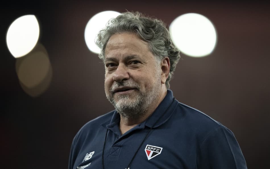 Casares suspende conversas sobre FIP de Cotia e aumenta bicho para alavancar São Paulo