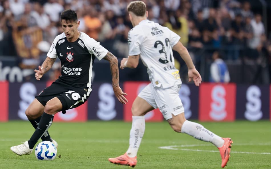 Santos venceu apenas dois clássicos nesta temporada. (Foto: Marcello Zambrana/AGIF)