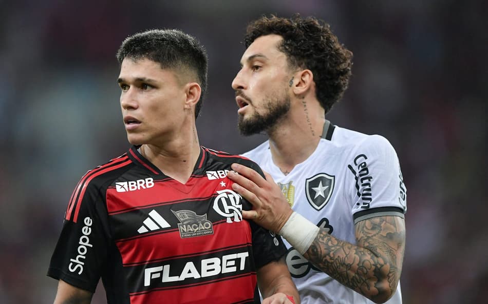 Flamengo x Botafogo Brasileirão Luiz Araújo Alex Telles