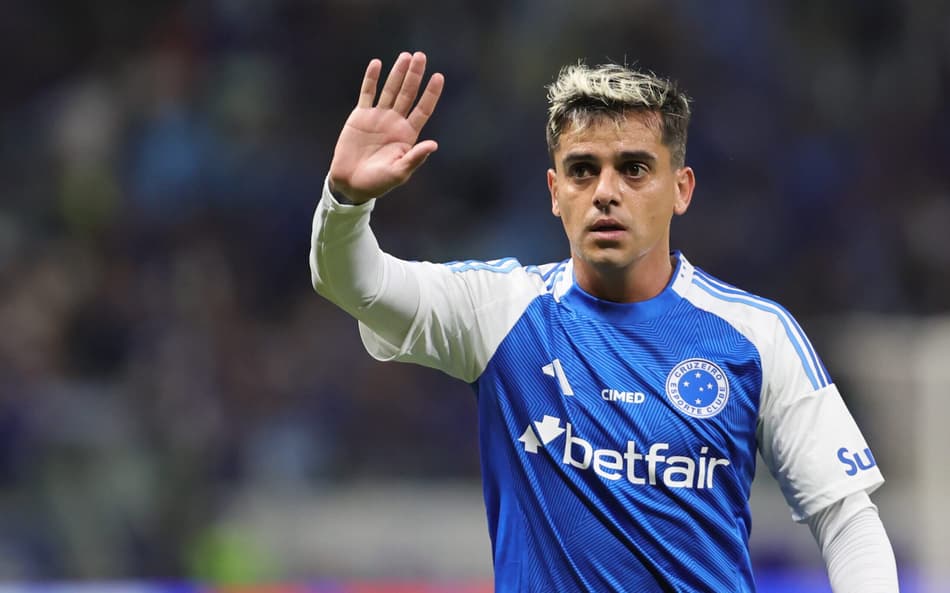 Fagner está emprestado ao Cruzeiro (Foto: Gilson Lobo/AGIF)