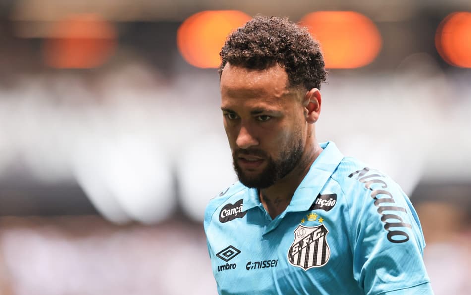 Neymar ainda não sabe se continuará no Santos (Foto: Gilson Lobo/AGIF)
