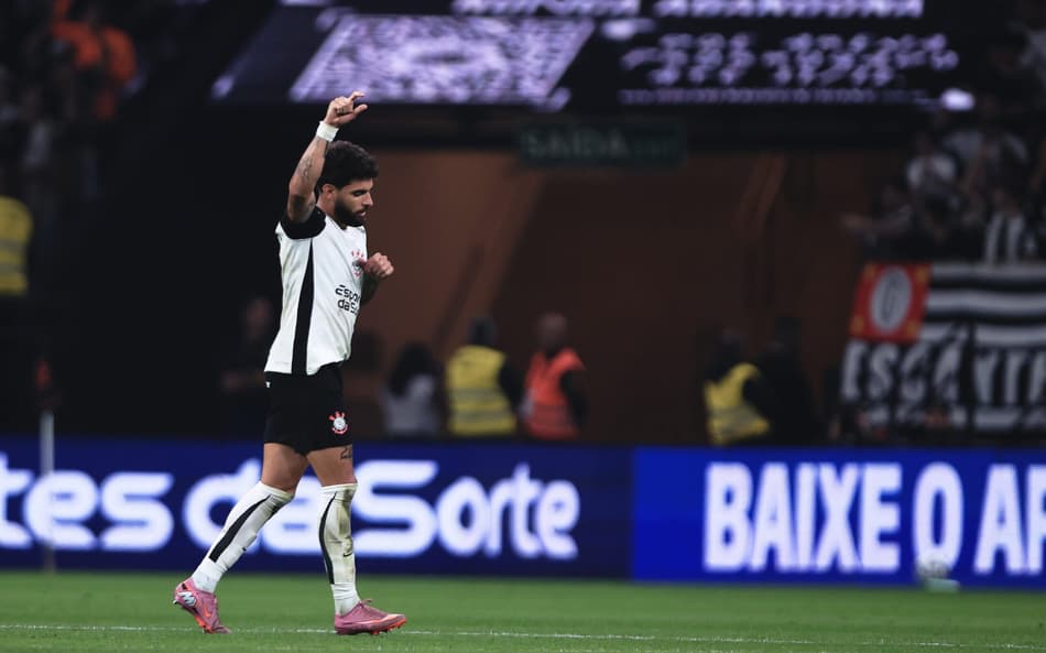 Yuri Alberto comemorando seu gol em Corinthians x Mirassol (Foto: Ettore Chiereguini/AGIF)