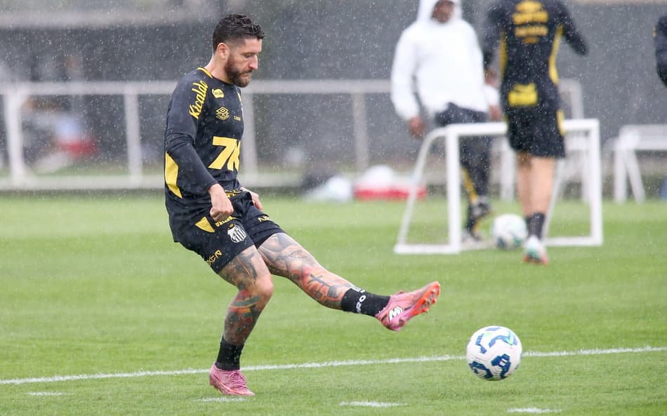 Santos treina em dois períodos nesta sexta-feira (10), no CT Rei Pelé. (Foto: Mauricio De Souza/AGIF)