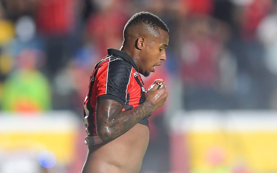 Dudu lamenta expulsão contra o Bahia (Foto: Jhony Pinho/AGIF)