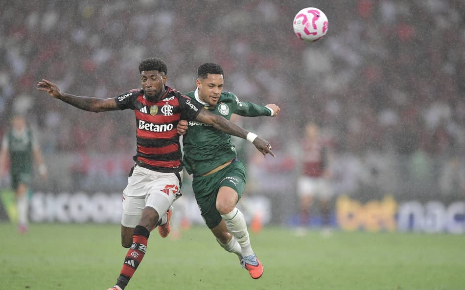 Flamengo Palmeiras Brasileirão Maracanã Emerson Royal Vitor Roque